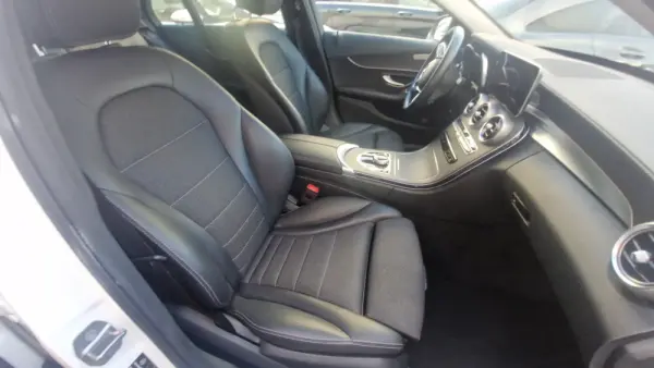 Mercedes-Benz C 220 d 4Matic Station 9G-TRONIC AMG Line 12