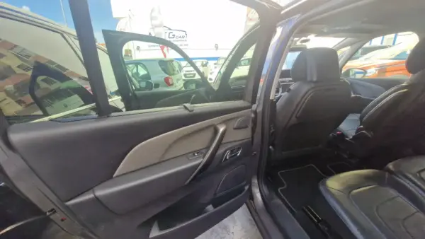 Citroën C4 Grand Picasso Outro 19