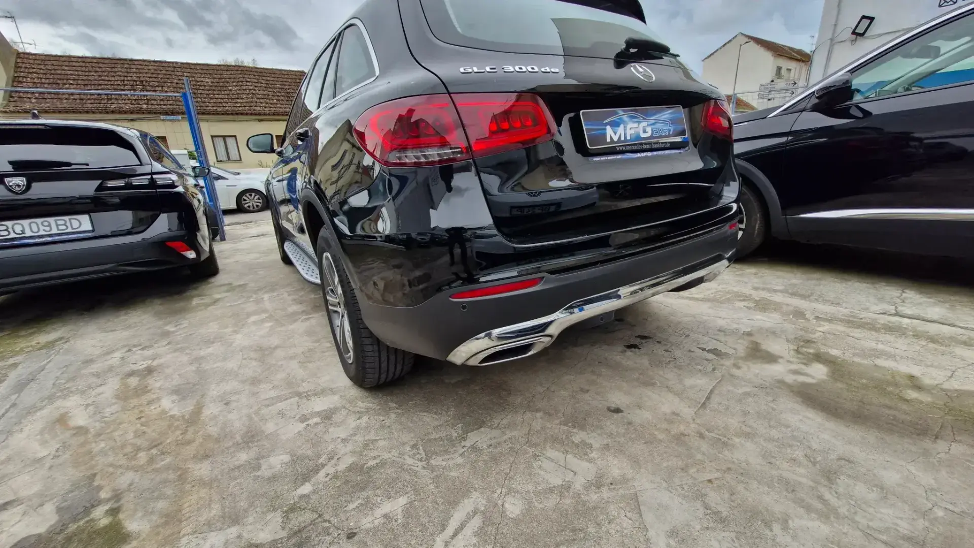 Mercedes-Benz GLC 300 Outro 14