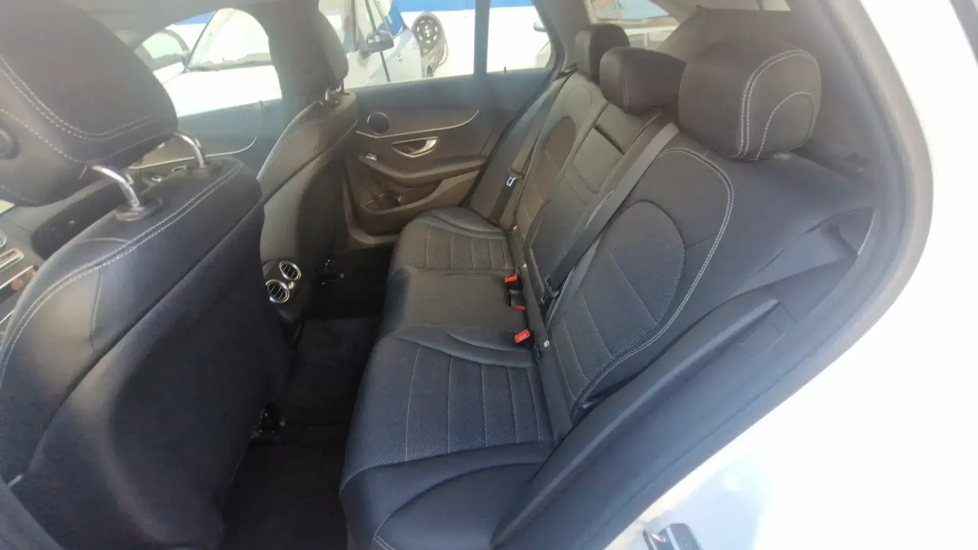 Mercedes-Benz C 220 d 4Matic Station 9G-TRONIC AMG Line 10