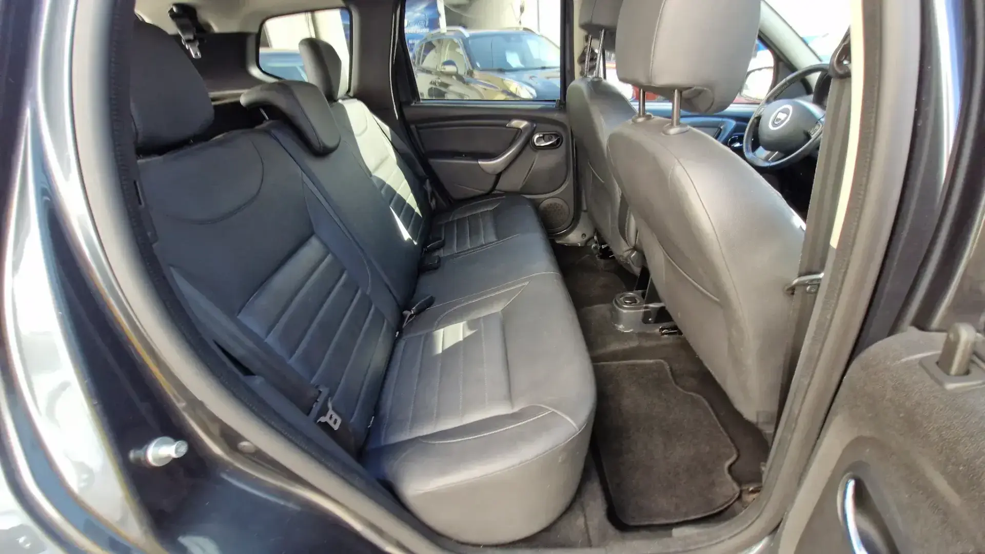 Dacia Duster 1.5 dCi Prestige 6