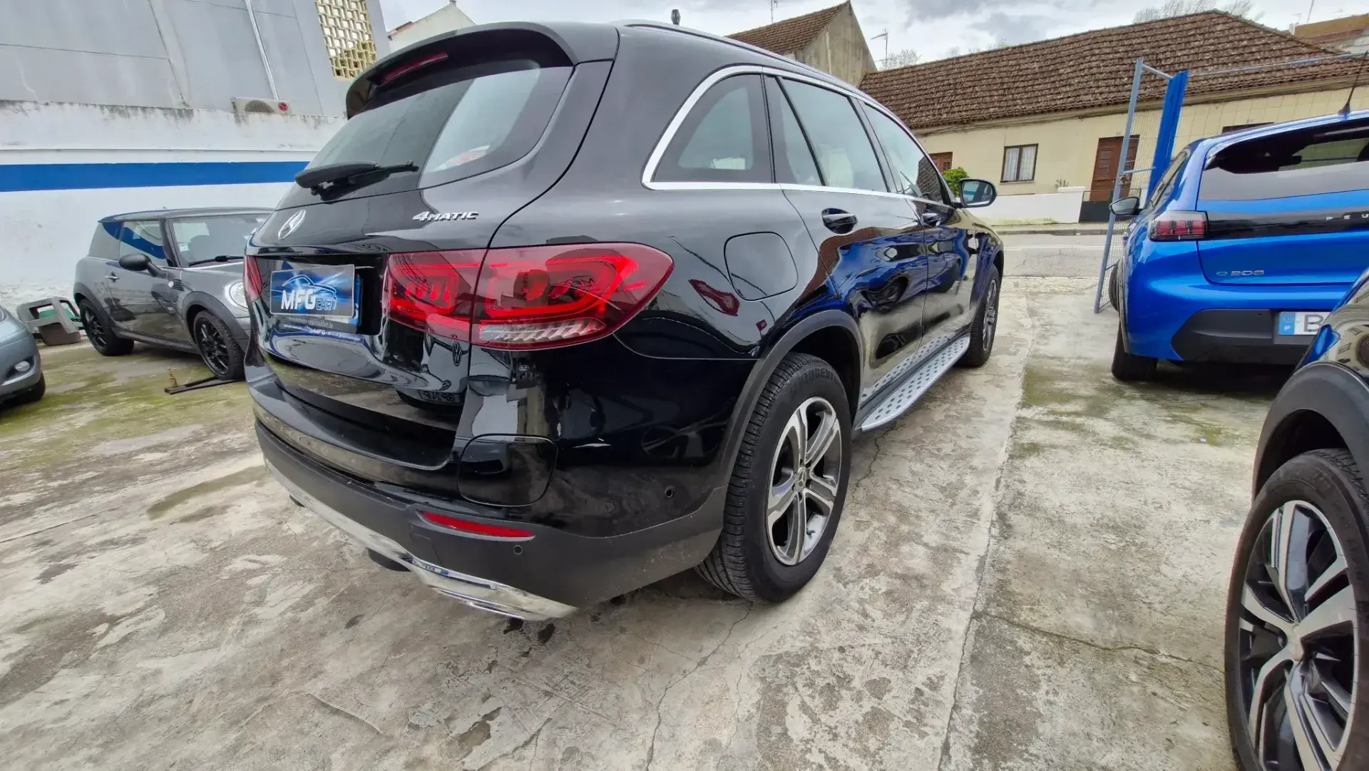 Mercedes-Benz GLC 300 Outro 15