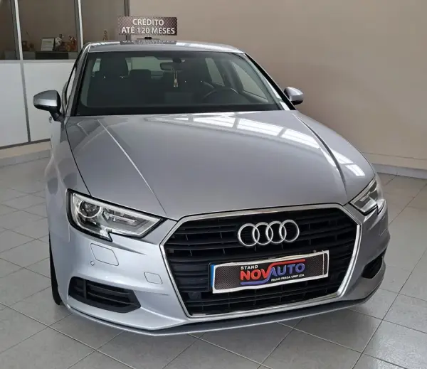 Audi A3 Limousine 30 TFSI Design S tronic 2