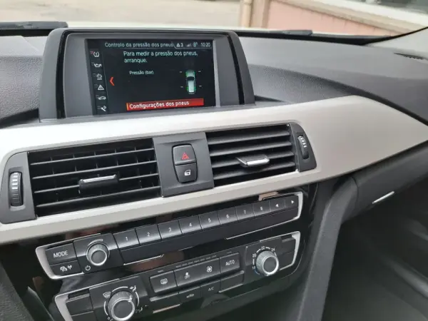 BMW 318 d Touring 17