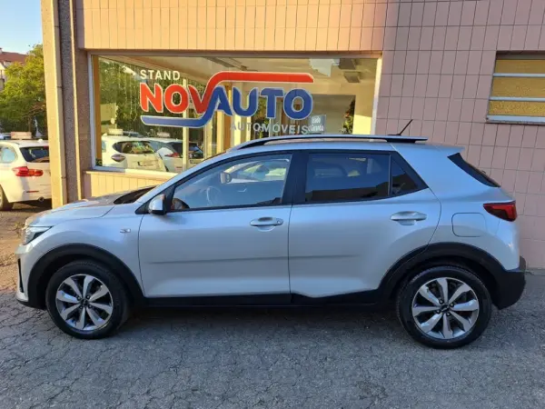 Kia Stonic 1.2 Dynamic 4