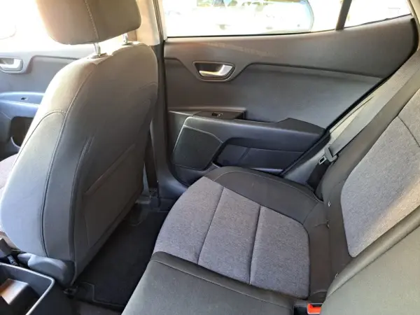 Kia Stonic 1.2 Dynamic 7