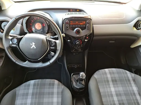 Peugeot 108 1.0 VTi Style 18