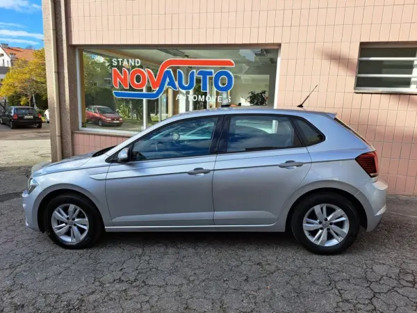 Volkswagen Polo 1.0 Confortline 8