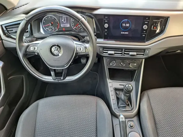 Volkswagen Polo 1.0 Confortline 15