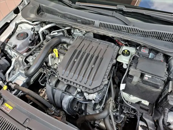 Volkswagen Polo 1.0 Confortline 29