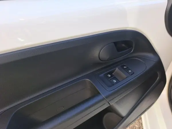 Volkswagen Up! 1.0 BMT Move 15