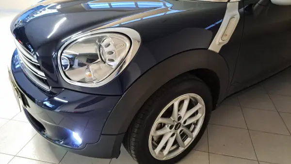 MINI Countryman Cooper Auto 10