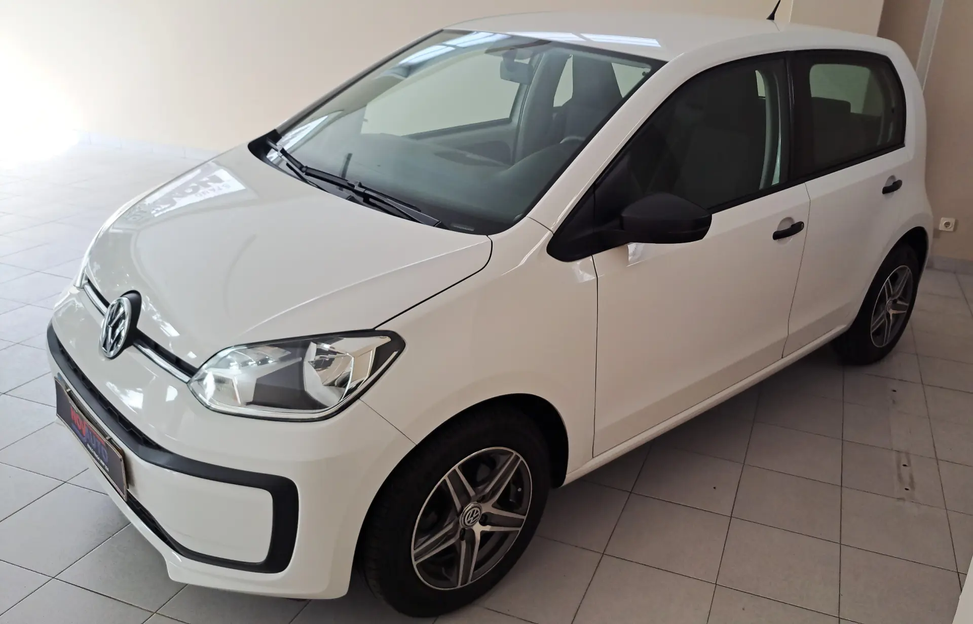 Volkswagen Up! 1.0 BMT Move 5