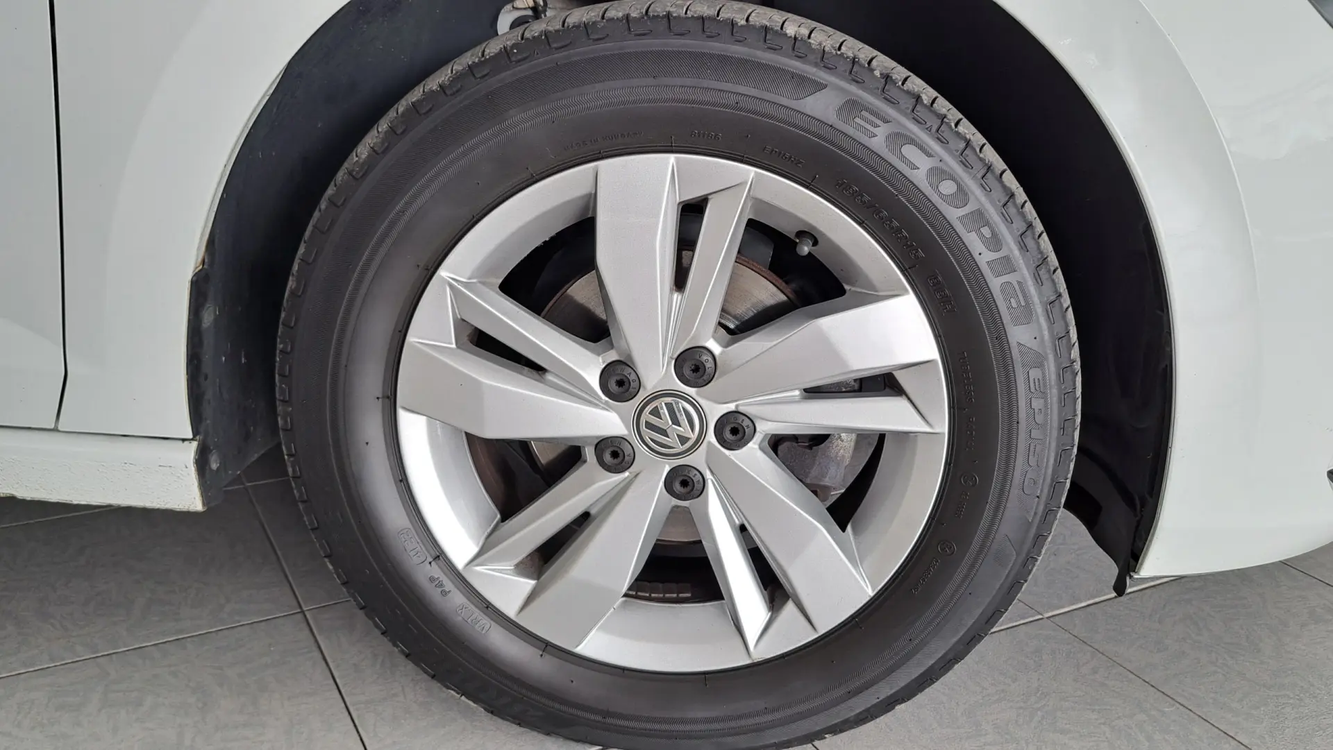 Volkswagen Polo Confortline 12