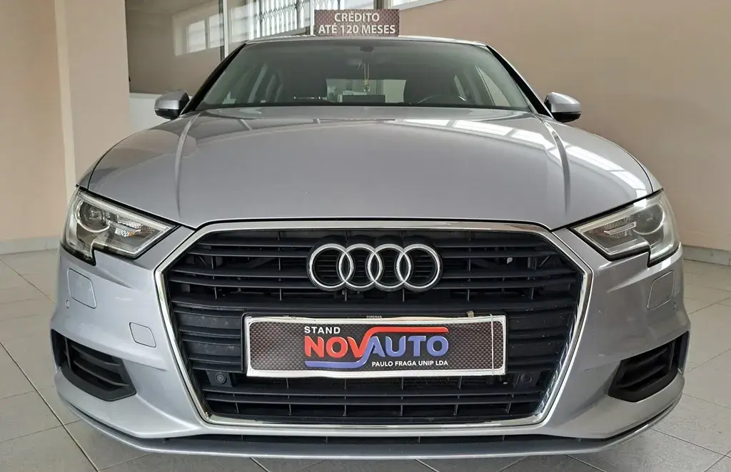 Audi A3 Limousine 30 TFSI Design S tronic 25