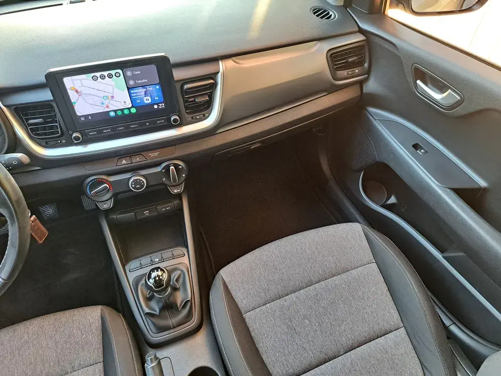 Kia Stonic 1.2 Dynamic 6