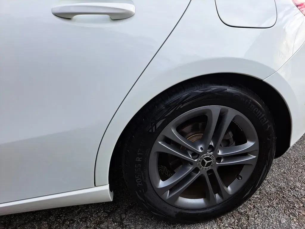 Mercedes-Benz A 180 d Style Plus Aut. 28