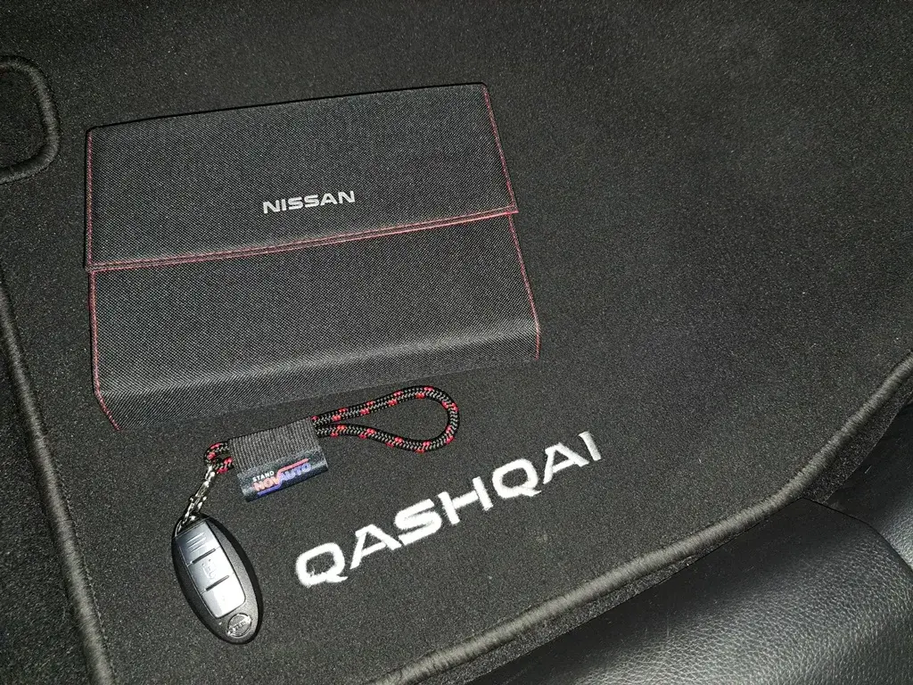 Nissan Qashqai 1.3 DIG-T N-Connecta J18 21