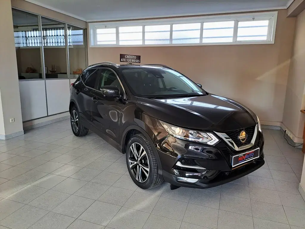 Nissan Qashqai 1.3 DIG-T N-Connecta J18 26
