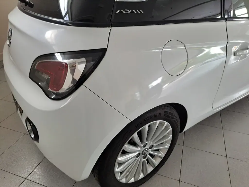 Opel Adam 1.2 Glam 21