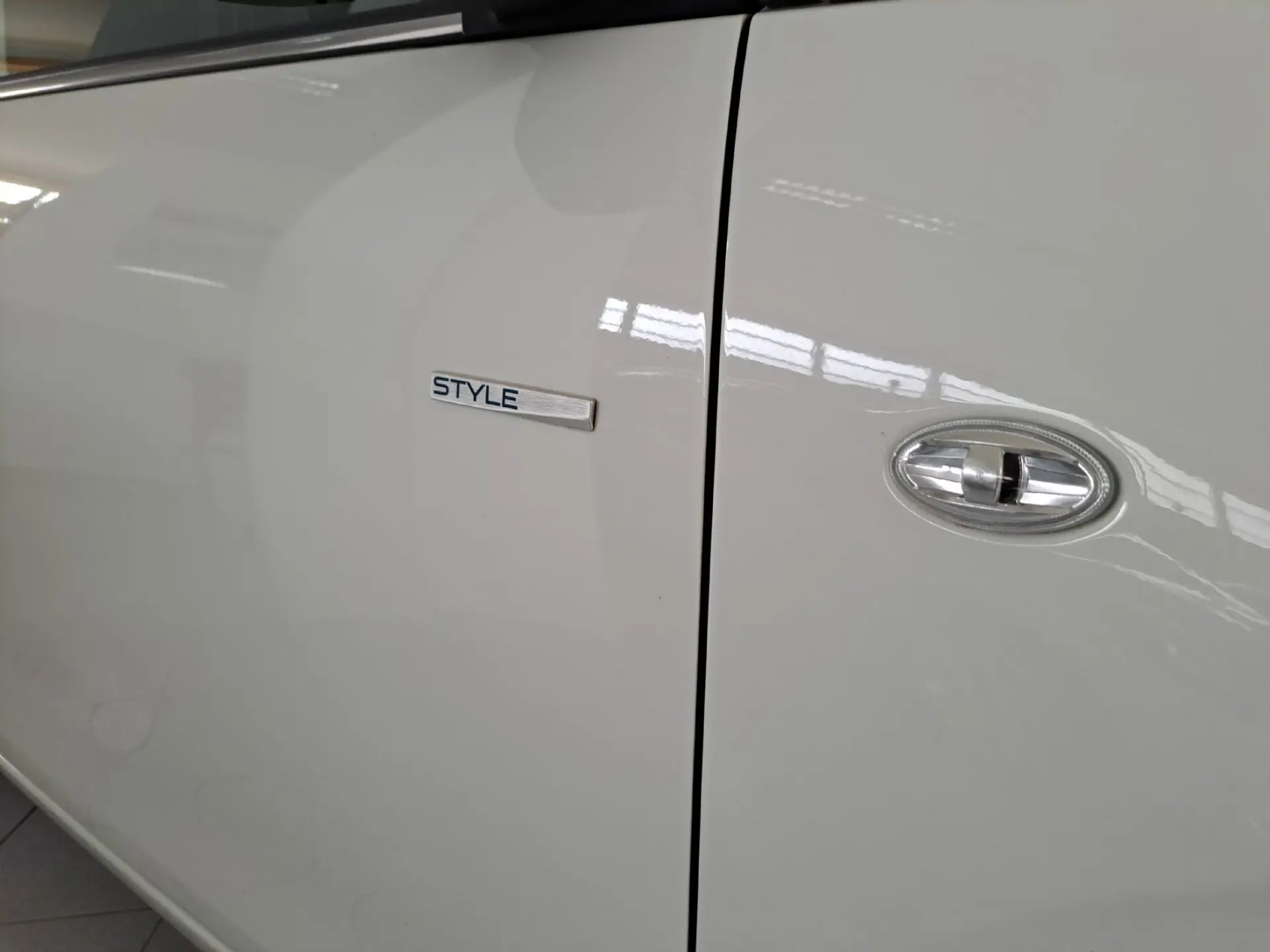 Peugeot 108 1.0 VTi Style 23