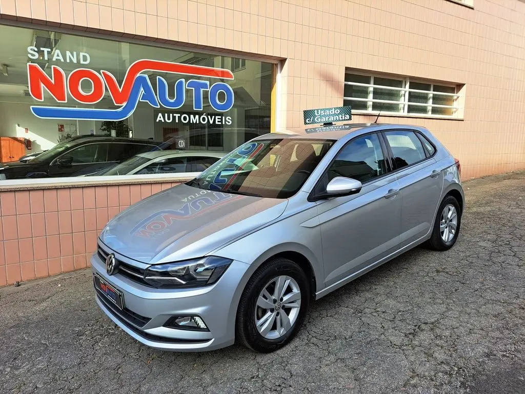 Volkswagen Polo 1.0 Confortline 4