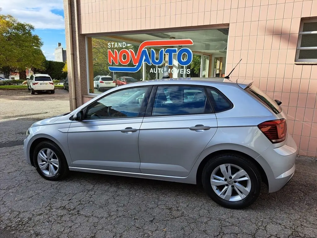 Volkswagen Polo 1.0 Confortline 9