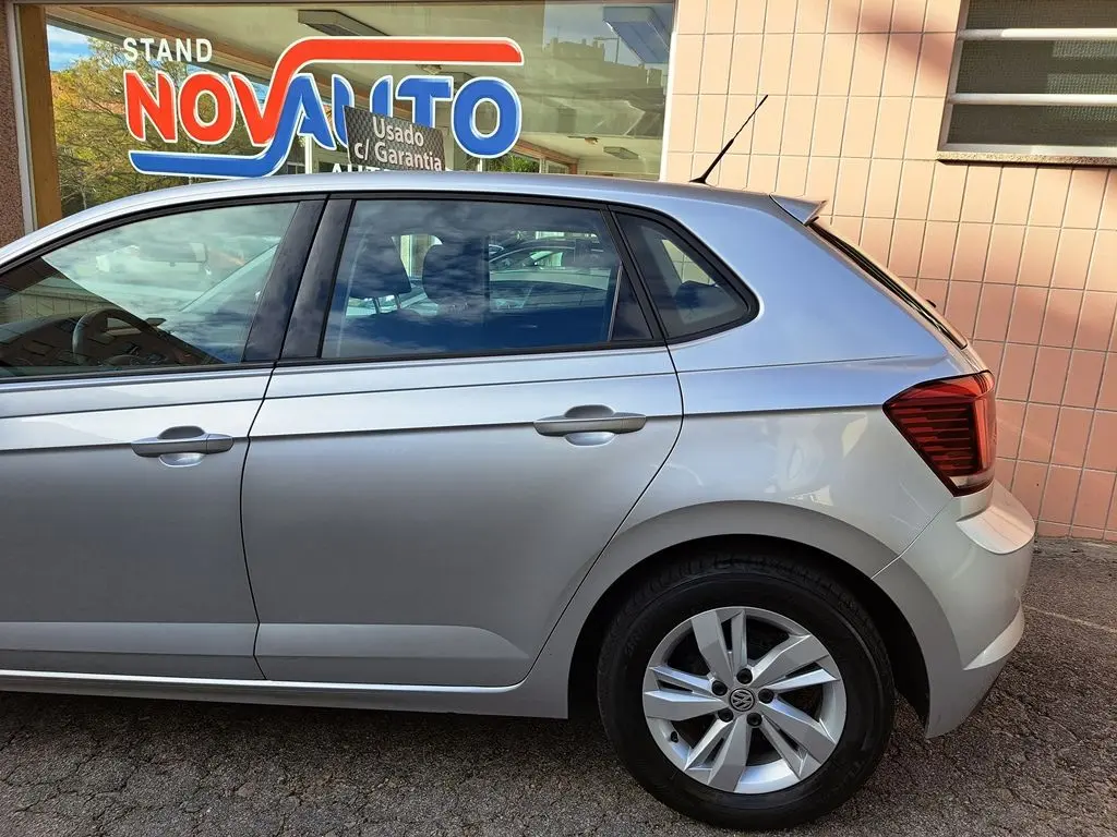 Volkswagen Polo 1.0 Confortline 11