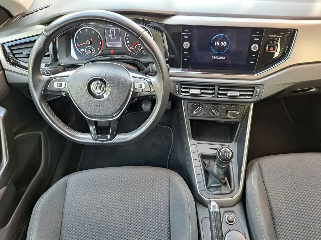 Volkswagen Polo 1.0 Confortline 15