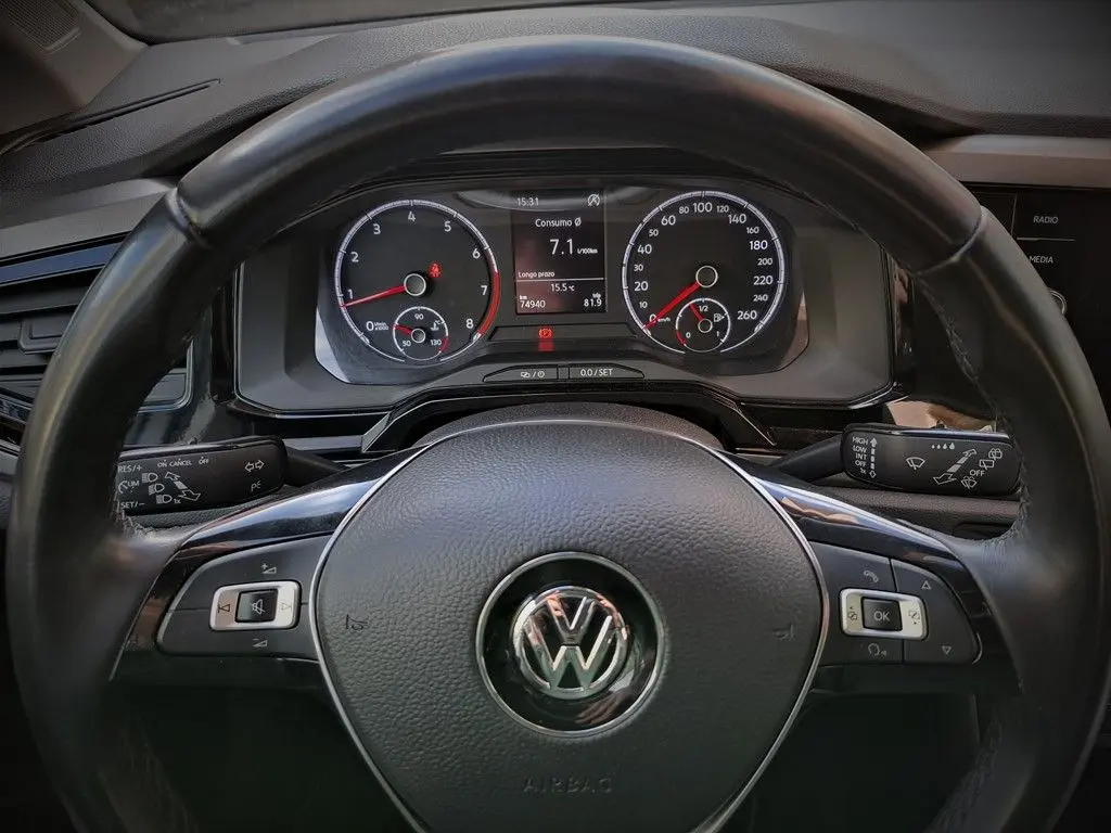 Volkswagen Polo 1.0 Confortline 22