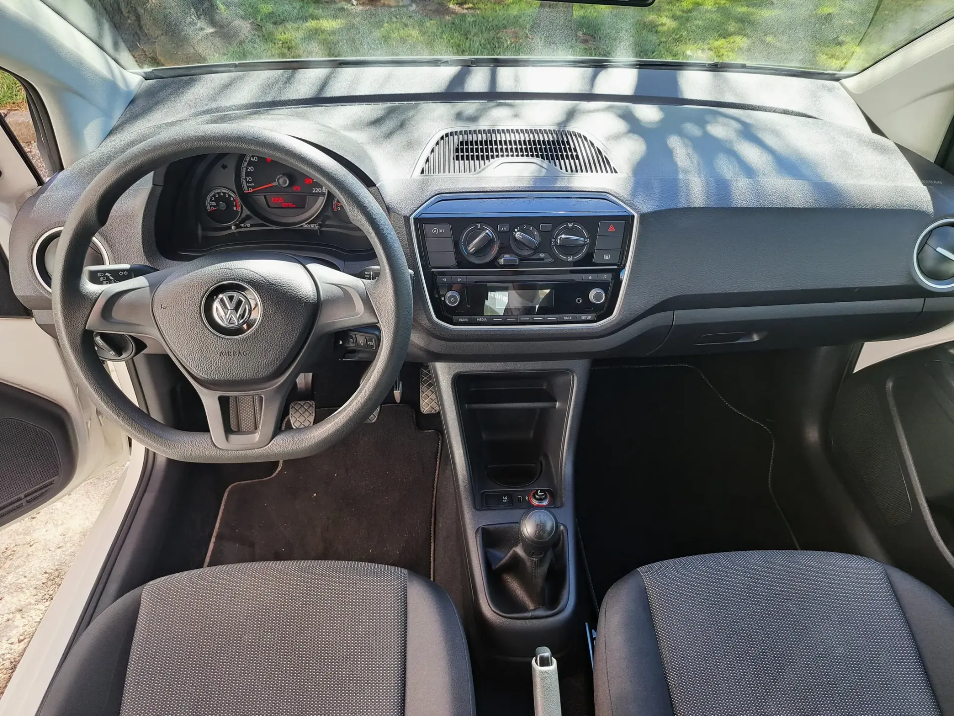 Volkswagen Up! 1.0 BMT Move 13