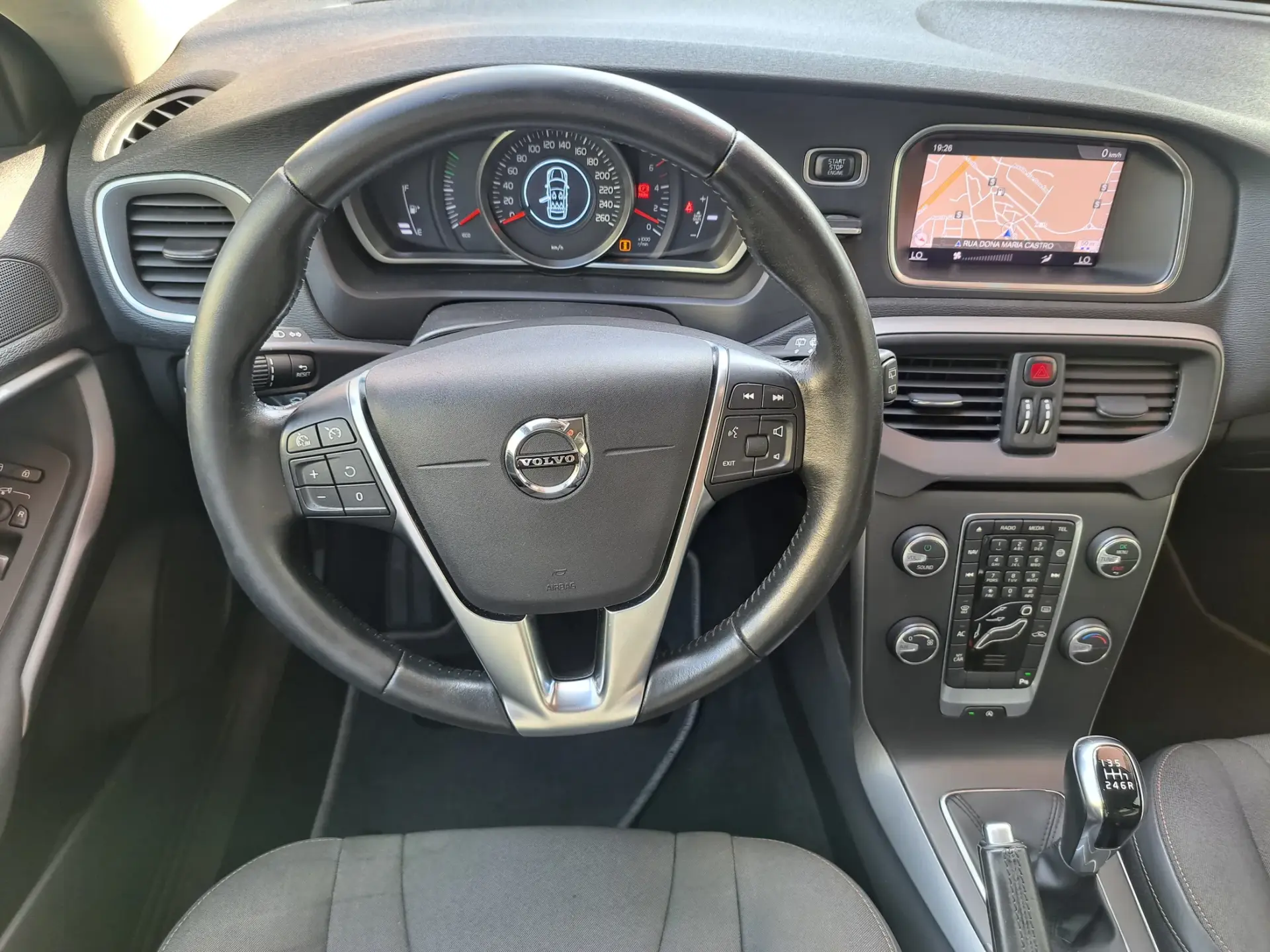Volvo V40 Cross Country 2.0 D3 Plus 3