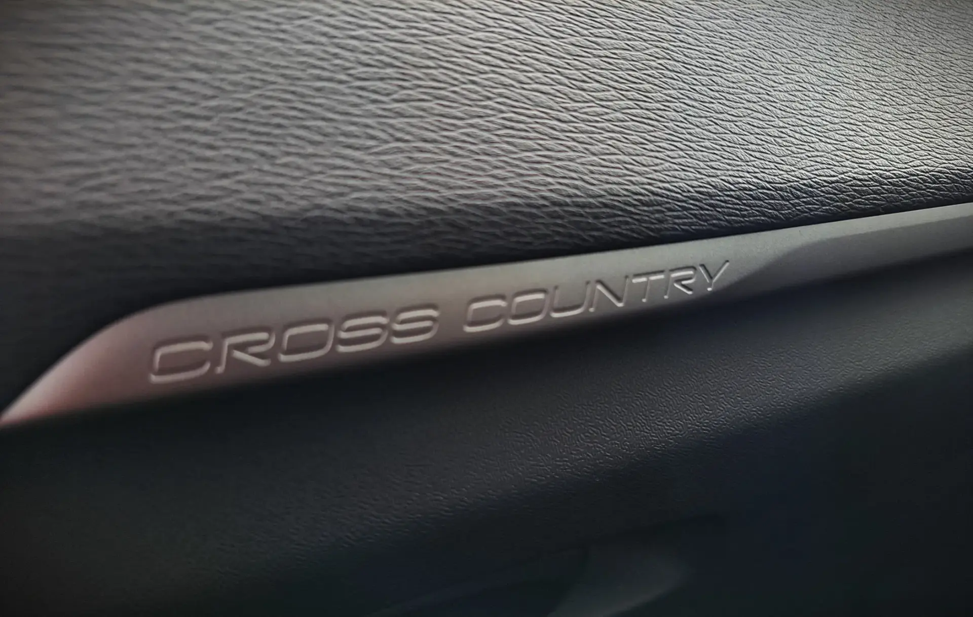 Volvo V40 Cross Country 2.0 D3 Plus 6