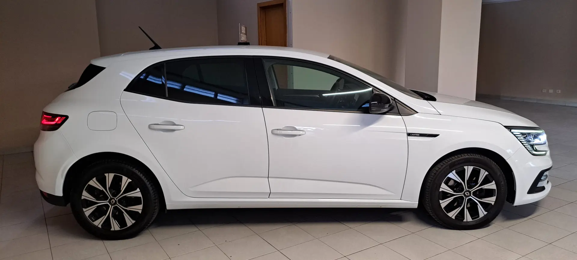 Renault Mégane 1.0 TCe Limited 13