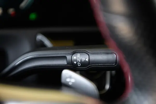 Mercedes-Benz A 180 d AMG Line Aut. 32