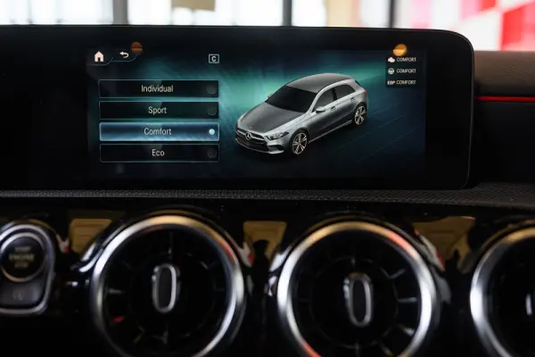 Mercedes-Benz A 180 d AMG Line Aut. 54