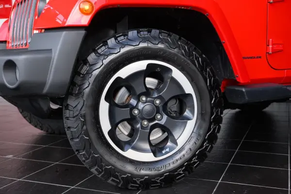 Jeep Wrangler 2.8 CRD Auto Sport 13