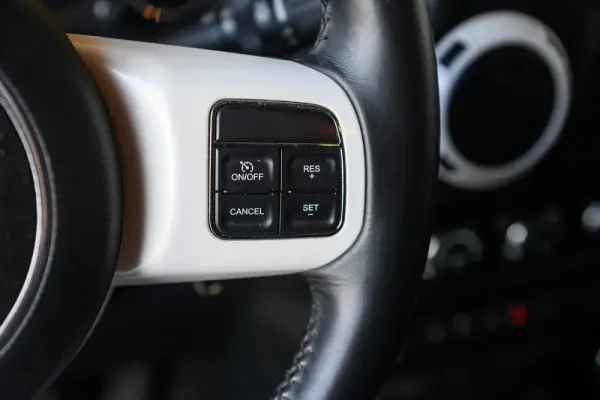 Jeep Wrangler 2.8 CRD Auto Sport 31