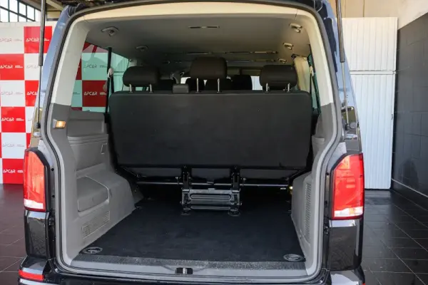 Volkswagen Caravelle 2.0 TDI L.Comfortline 18