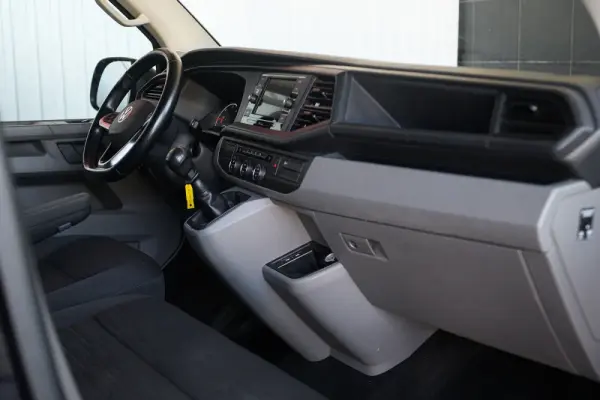 Volkswagen Caravelle 2.0 TDI L.Comfortline 19