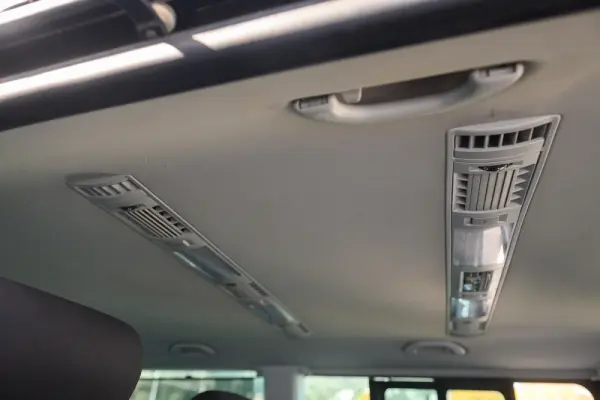 Volkswagen Caravelle 2.0 TDI L.Comfortline 25