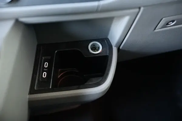 Volkswagen Caravelle 2.0 TDI L.Comfortline 39