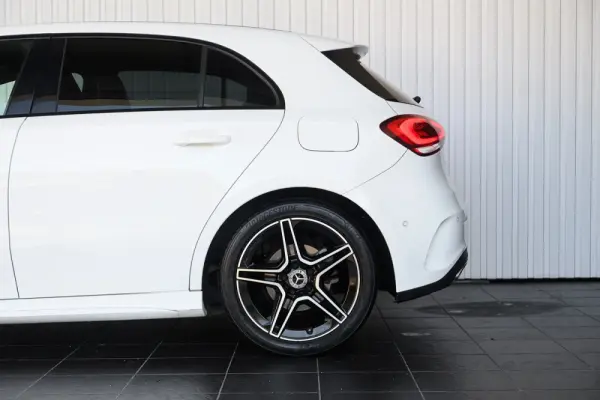 Mercedes-Benz A 180 d AMG Line Aut. 11