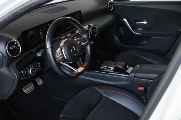 Mercedes-Benz A 180 d AMG Line Aut. 14