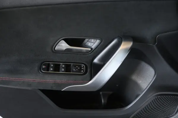 Mercedes-Benz A 180 d AMG Line Aut. 24