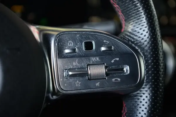 Mercedes-Benz A 180 d AMG Line Aut. 32