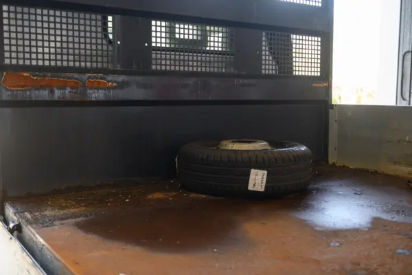 Mitsubishi Fuso Canter 3C13 c/ bascula 10