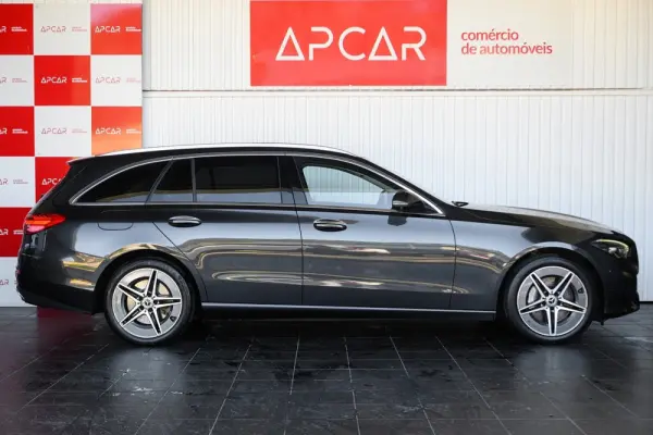 Mercedes-Benz C 300 e AMG Line 2