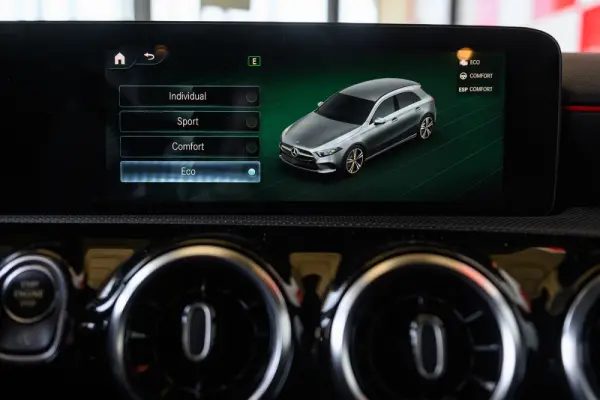 Mercedes-Benz A 180 d AMG Line Aut. 53