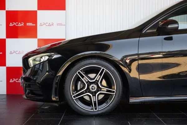 Mercedes-Benz A 180 d AMG Line Aut. 12